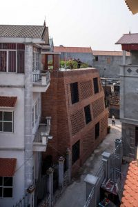 Công trình 'hang động' bằng gạch nung lạ mắt ở Hà Nội